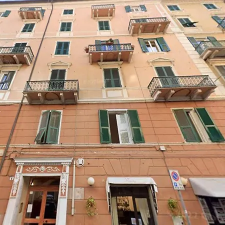 Oda ve Kahvaltı Casa Di Javi Con Parcheggio Savona