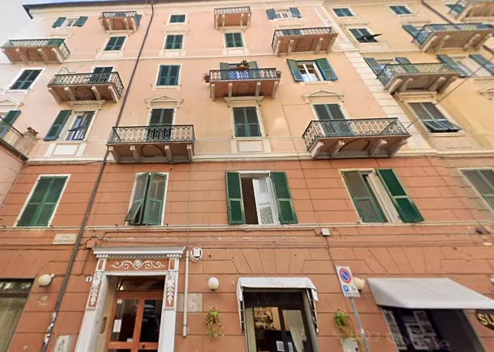 ベッド・アンド・ブレックファスト Casa Di Javi Con Parcheggio サヴォーナ